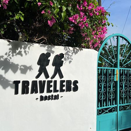 Hostal & Cafe Travelers Santiago Zewnętrze zdjęcie