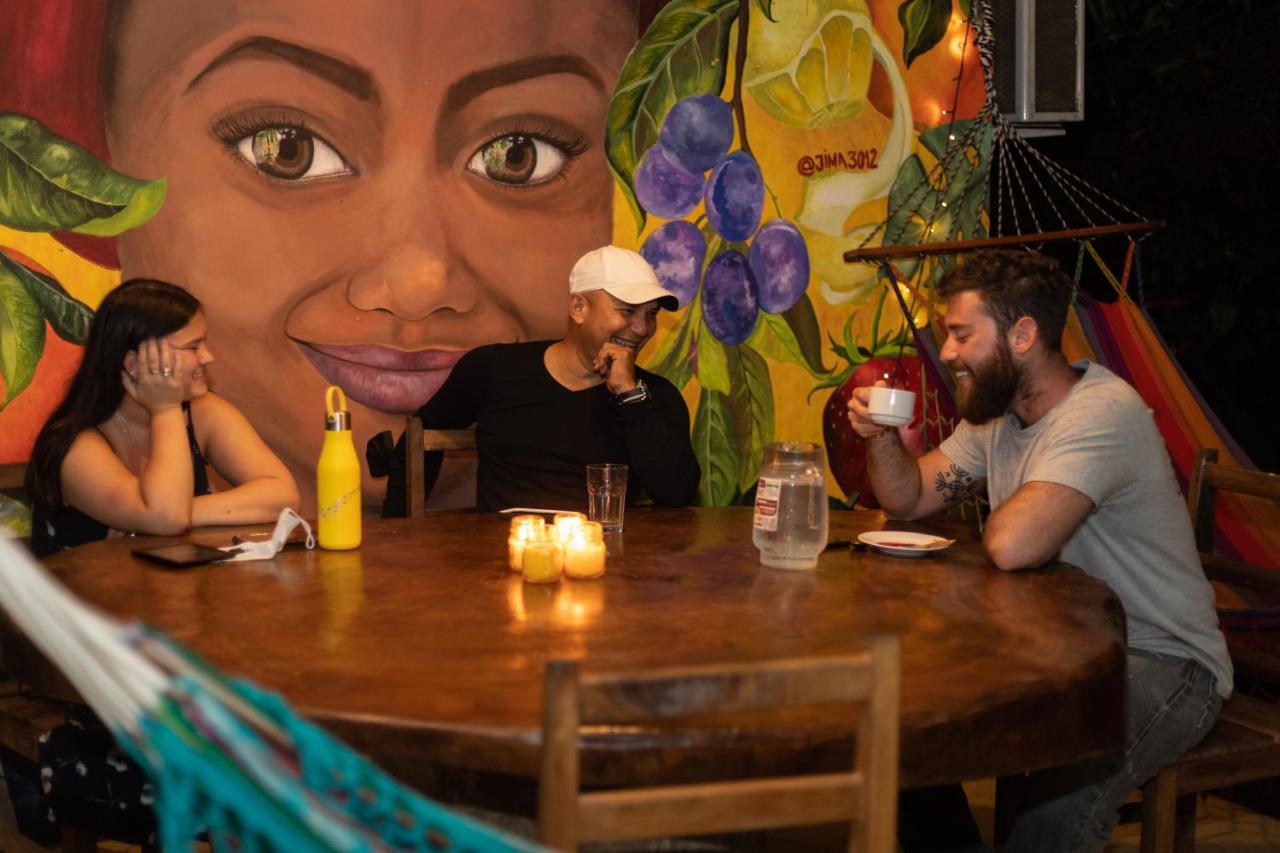 Hostal & Cafe Travelers Santiago Zewnętrze zdjęcie
