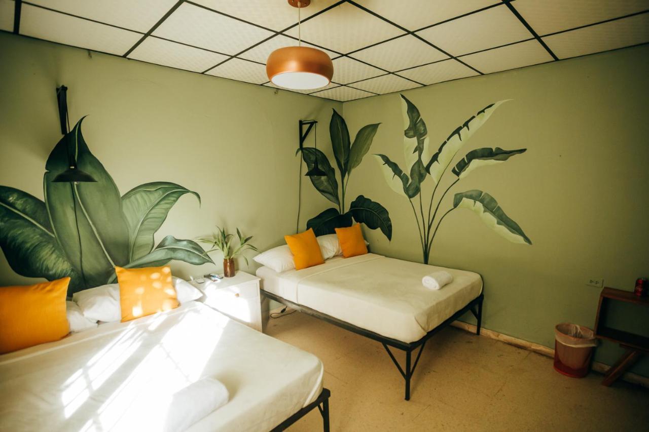 Hostal & Cafe Travelers Santiago Zewnętrze zdjęcie