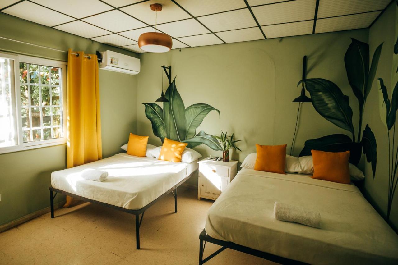 Hostal & Cafe Travelers Santiago Zewnętrze zdjęcie
