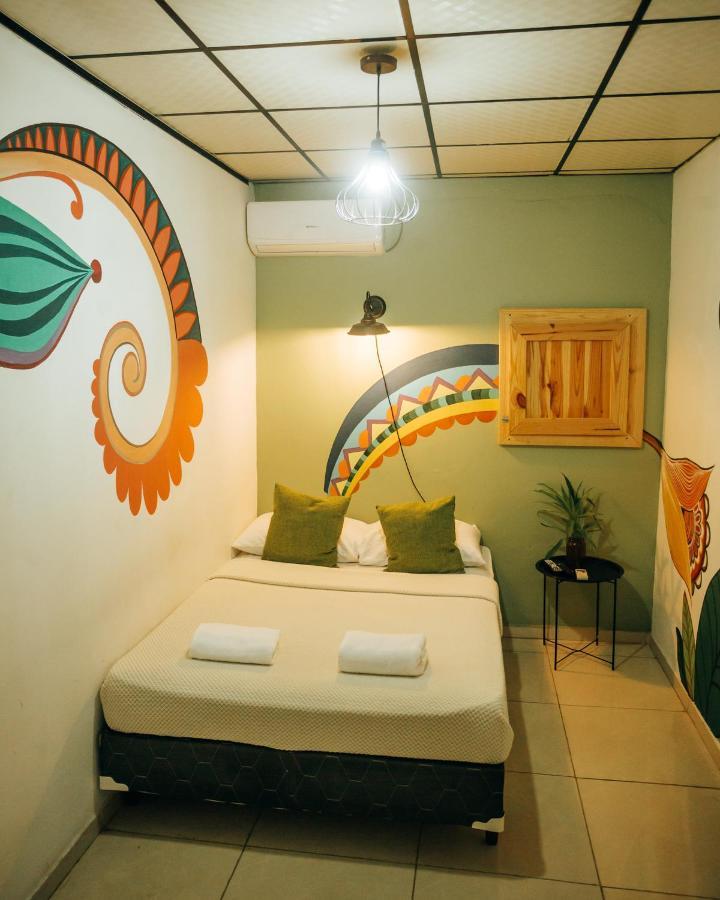Hostal & Cafe Travelers Santiago Zewnętrze zdjęcie