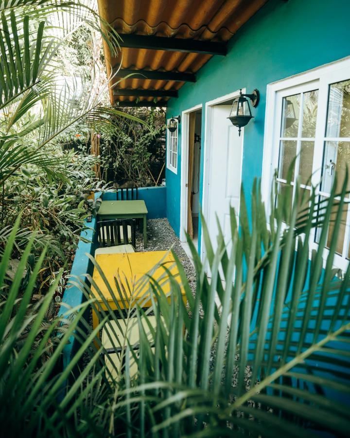 Hostal & Cafe Travelers Santiago Zewnętrze zdjęcie