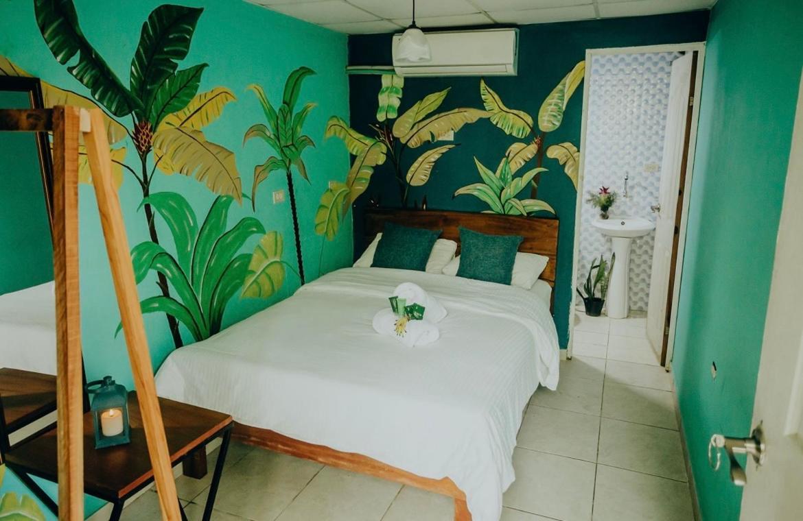Hostal & Cafe Travelers Santiago Zewnętrze zdjęcie